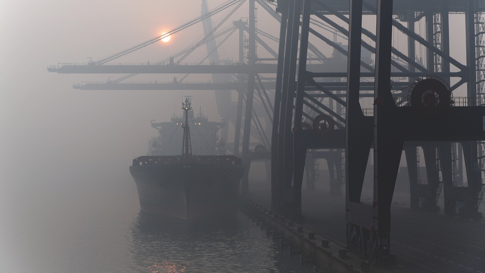1600 x 900 fog 1600 x 900 fog