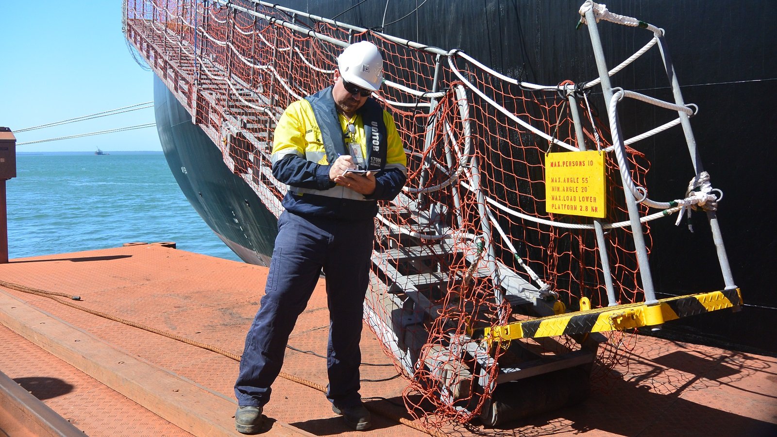1600 X 900 Ship Agent and Gangway 1600 X 900 Ship Agent and Gangway