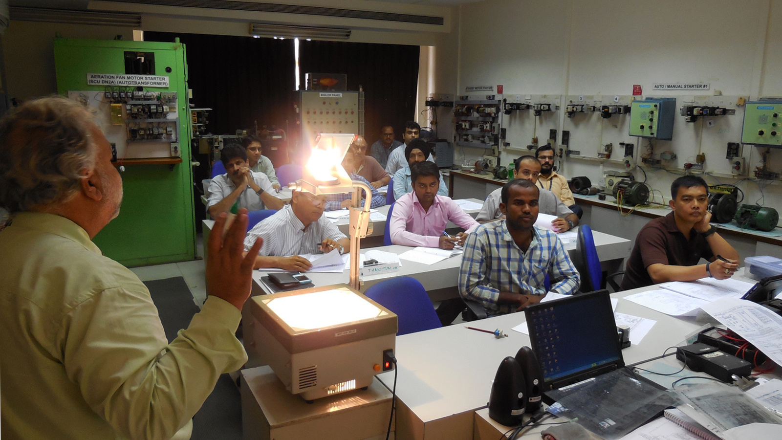 Practical Marine Electrical (PMEW)