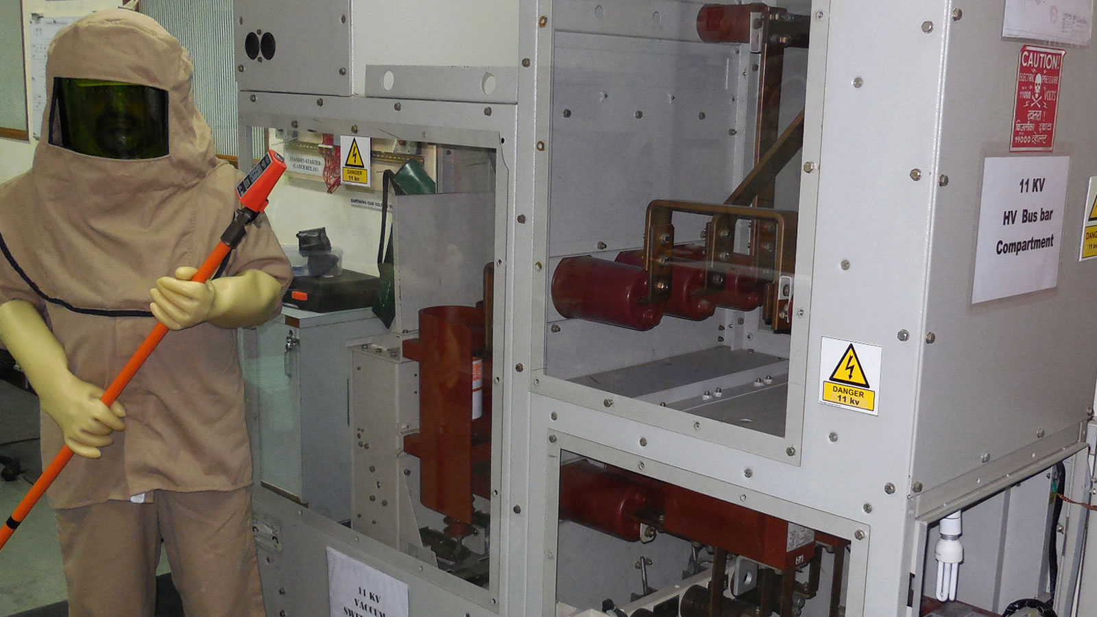 High Voltage Safety and Switch Gear Course (D. G. S. Approved) wiring low voltage bus bar 