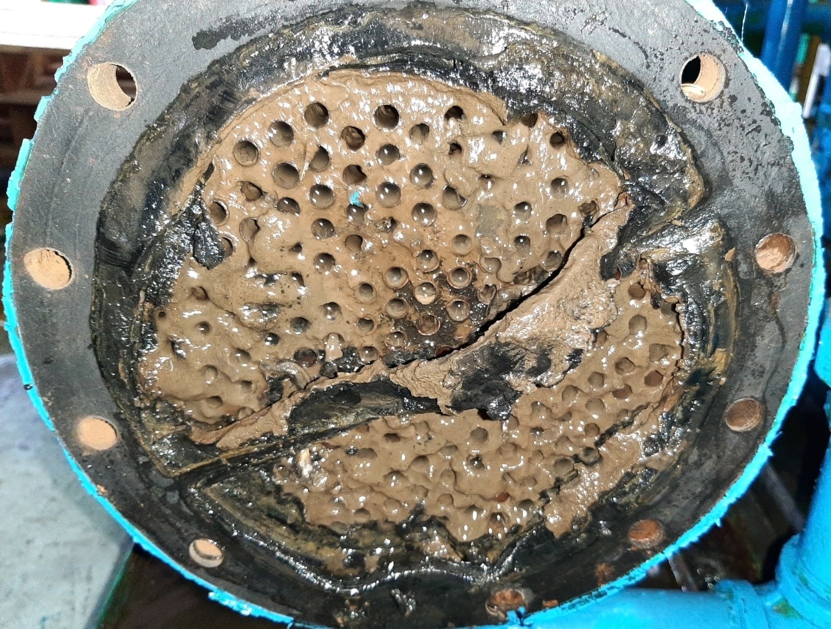 Sludge on surface of the condenser or heat exchanger with copper tube.jpg