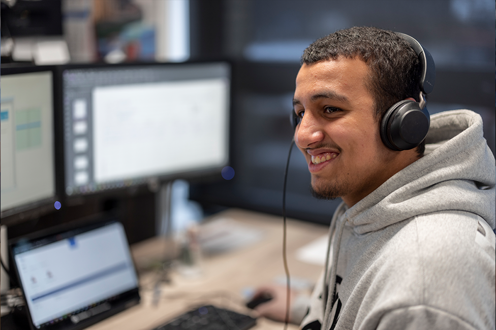 experts-2-pillar-tiles-1000-w-x-666-h-px